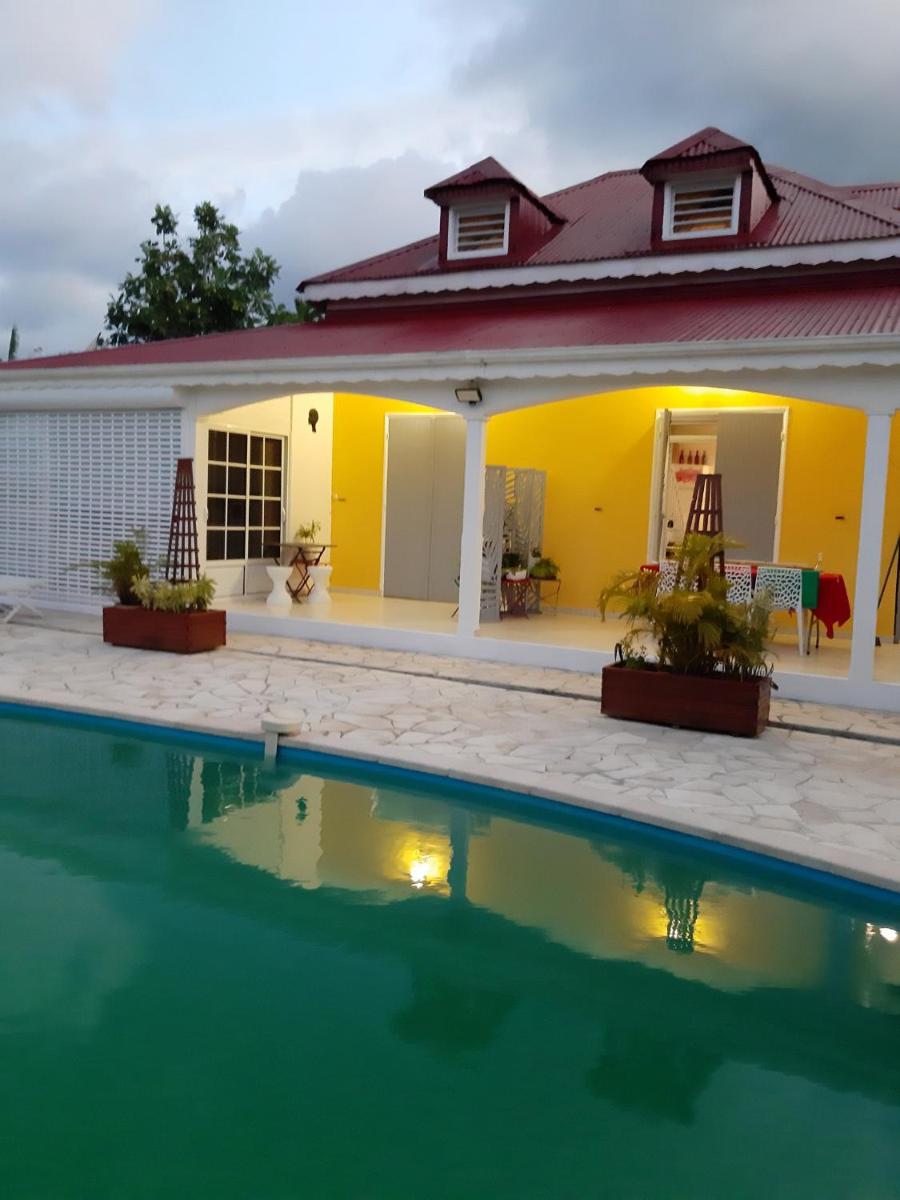 Studio avec piscine partagee jardin clos et wifi a Sainte Rose - main image