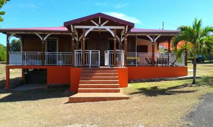 Maison de 3 chambres avec jardin clos et wifi a Anse Bertrand a 7 km de la plage - image 1