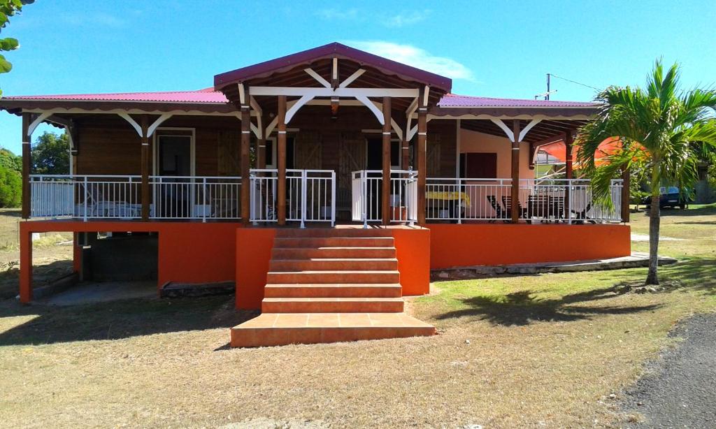 Maison de 3 chambres avec jardin clos et wifi a Anse Bertrand a 7 km de la plage - main image