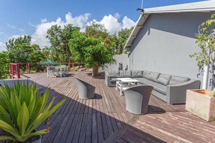 Villa de 2 chambres avec vue sur la mer piscine privee et jardin clos a Sainte Rose - image 2