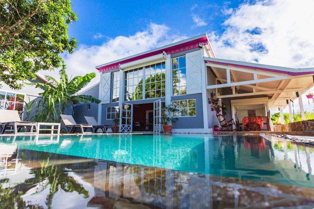 Villa de 2 chambres a Sainte Rose a 500 m de la plage avec vue sur la mer piscine privee et jardin clos - main image