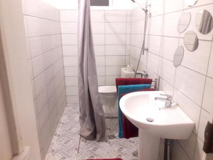 Appartement d'une chambre avec piscine partagee jacuzzi et jardin clos a Sainte Rose a 3 km de la plage - image 3