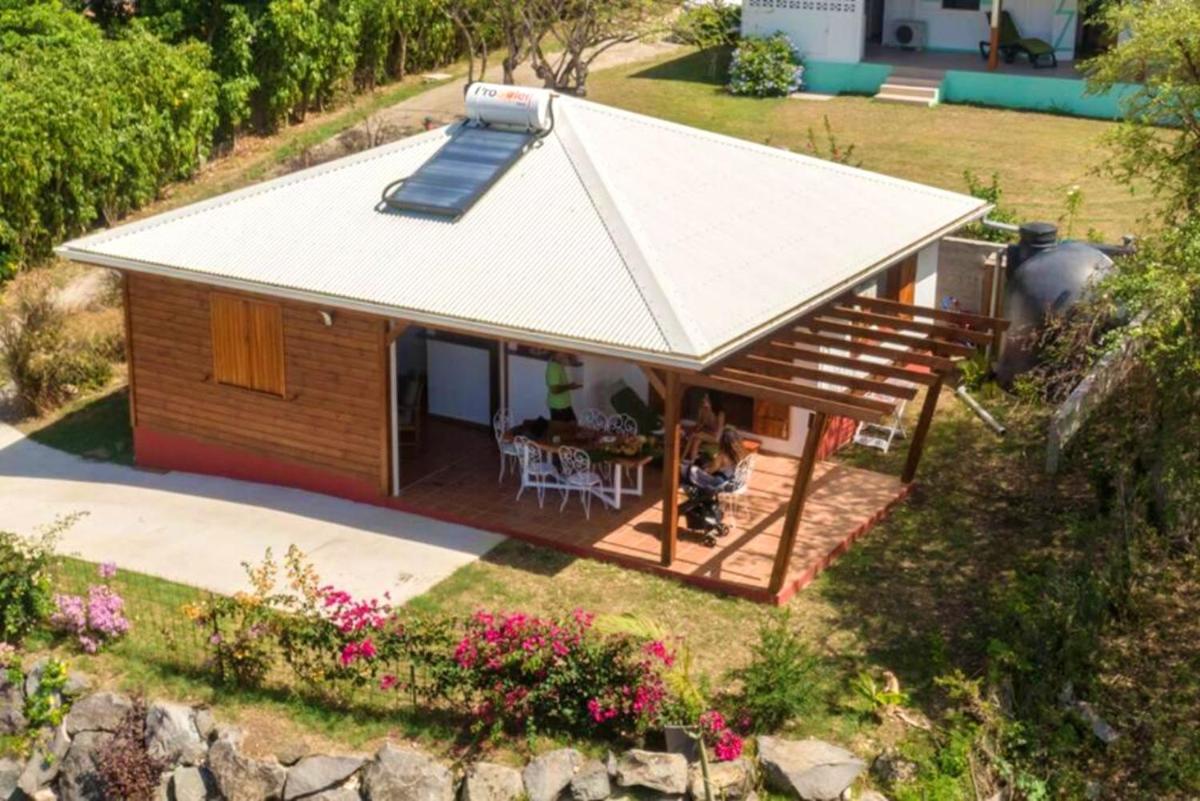 Maison de 2 chambres avec jardin amenage et wifi a Saint Francois a 1 km de la plage - image 2