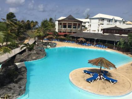 GUADELOUPE PARADISE MANGANAO 201 - cour carrée vue lagon et piscine - image 12