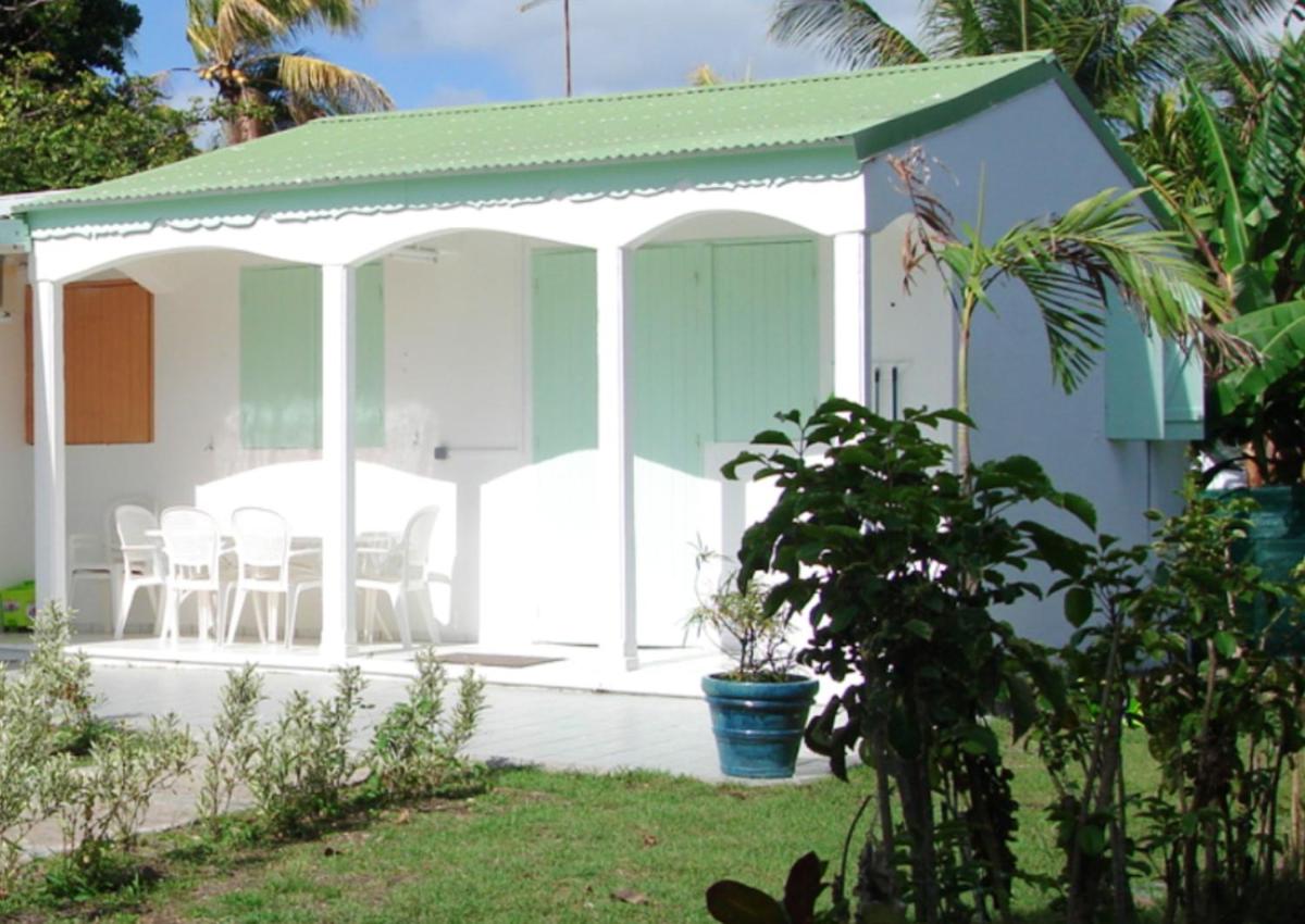 Bungalow d'une chambre avec jardin amenage et wifi a Le Moule - image 3