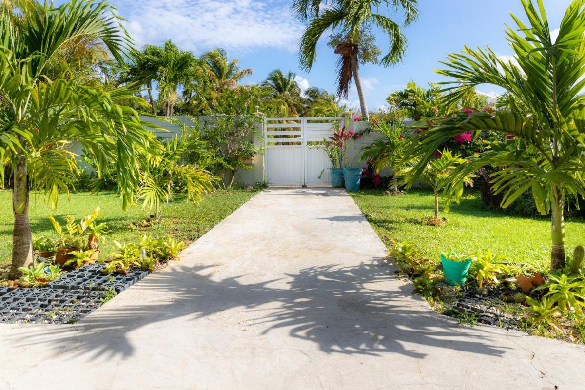 Villa L'Artist en bord de mer avec piscine privée - image 3