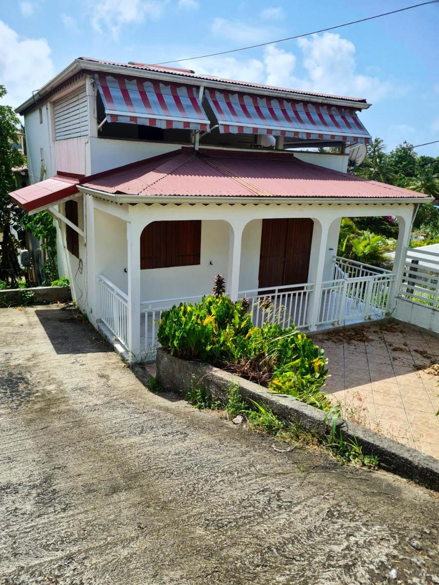 Villa de 3 chambres avec vue sur la mer jardin clos et wifi a Le Gosier a 2 km de la plage - image 2