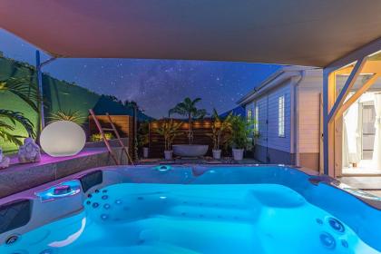 Magnifique Bungalow et Jacuzzi au cœur des plages - image 9