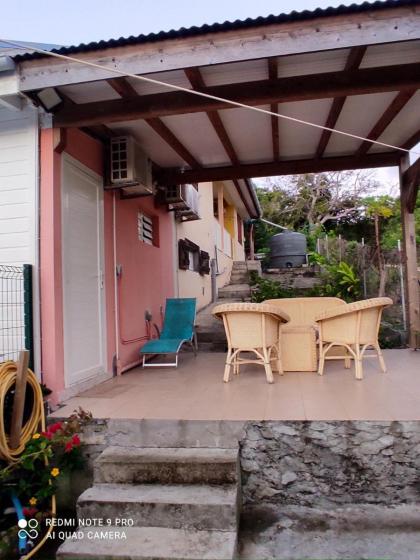 Appartement de 2 chambres a Le Moule a 800 m de la plage avec piscine partagee et jardin closa - image 10