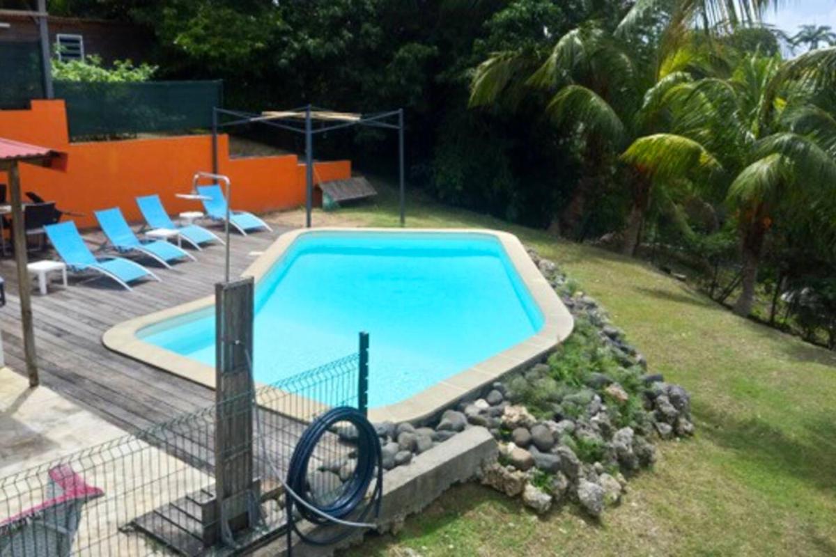 Appartement de 4 chambres avec piscine partagee jardin clos et wifi a Le Gosier a 1 km de la plage - image 2