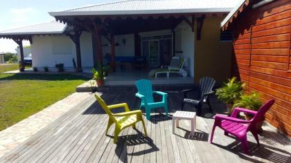 Bungalow d'une chambre avec jardin clos et wifi a Saint Francois a 2 km de la plage - image 8