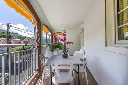 Villa de 2 chambres avec vue sur la ville piscine privee et jardin clos a Pointe Noire - image 3