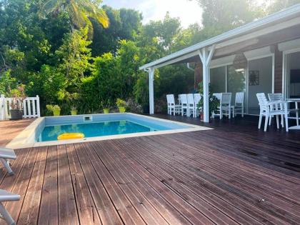 Villa de 3 chambres avec vue sur la mer piscine privee et jardin clos a Le Gosier a 4 km de la plage - image 2