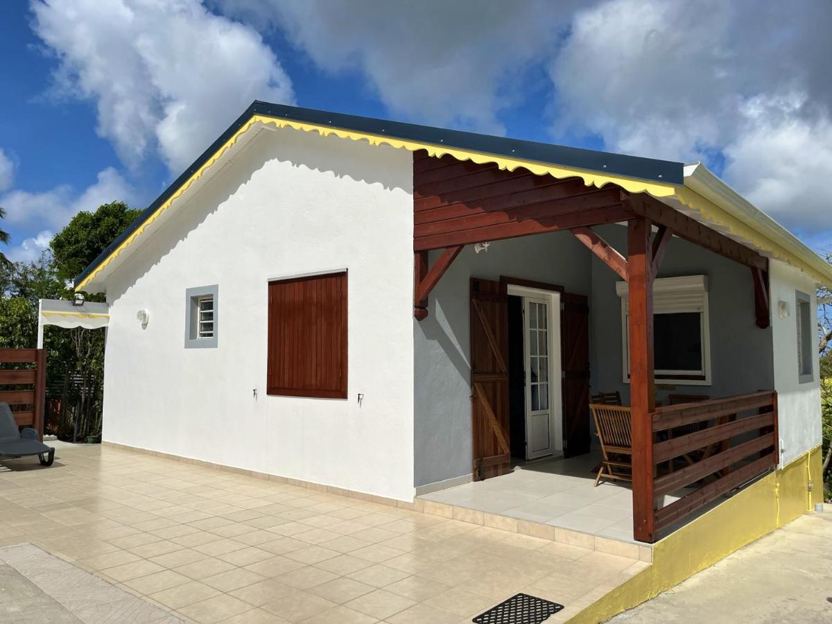 Villa d'une chambre avec vue sur la mer spa et jardin clos a Petit Canal a 5 km de la plage - main image